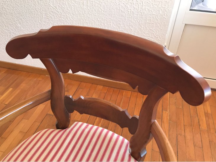 Vendo dos sillones antiguos (más de 100 años) de madera maciza y asiento de enea. En muy buen estado 3