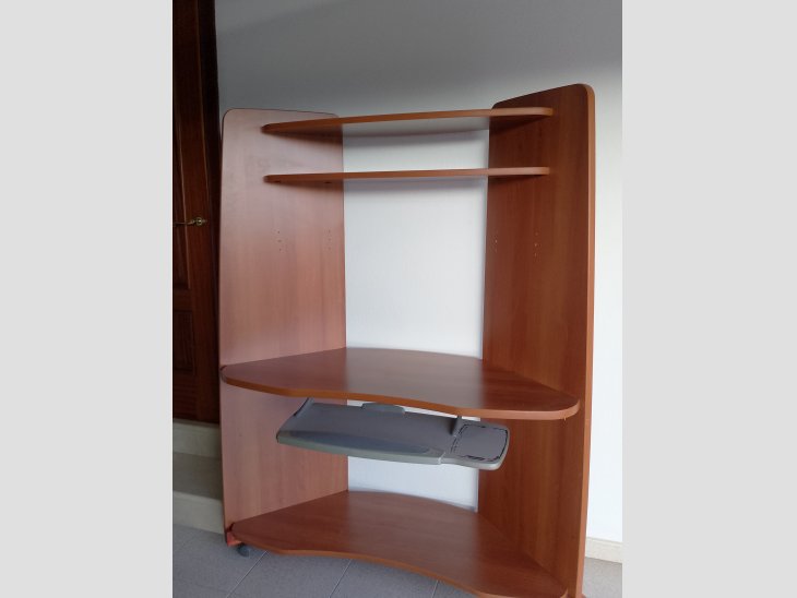 Mueble rinconero para ordenador 2