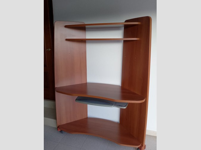 Mueble rinconero para ordenador